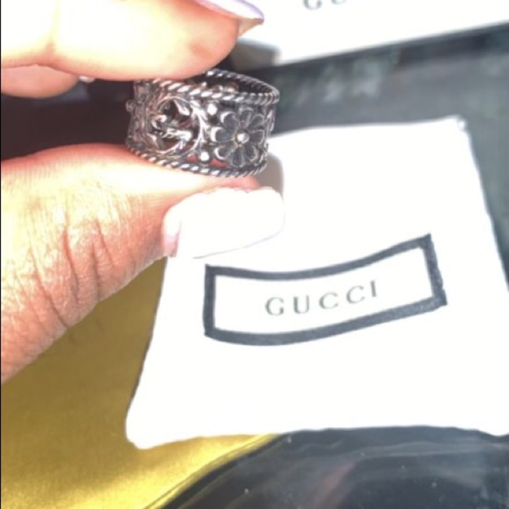 AUTHENTIC GUCCI STERLING SILVER RING 7.5 BRAND NEW